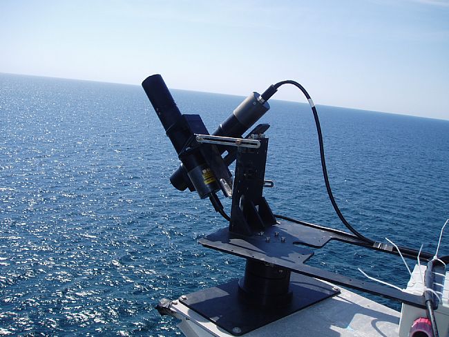 海面高光谱仪 (hypersas)